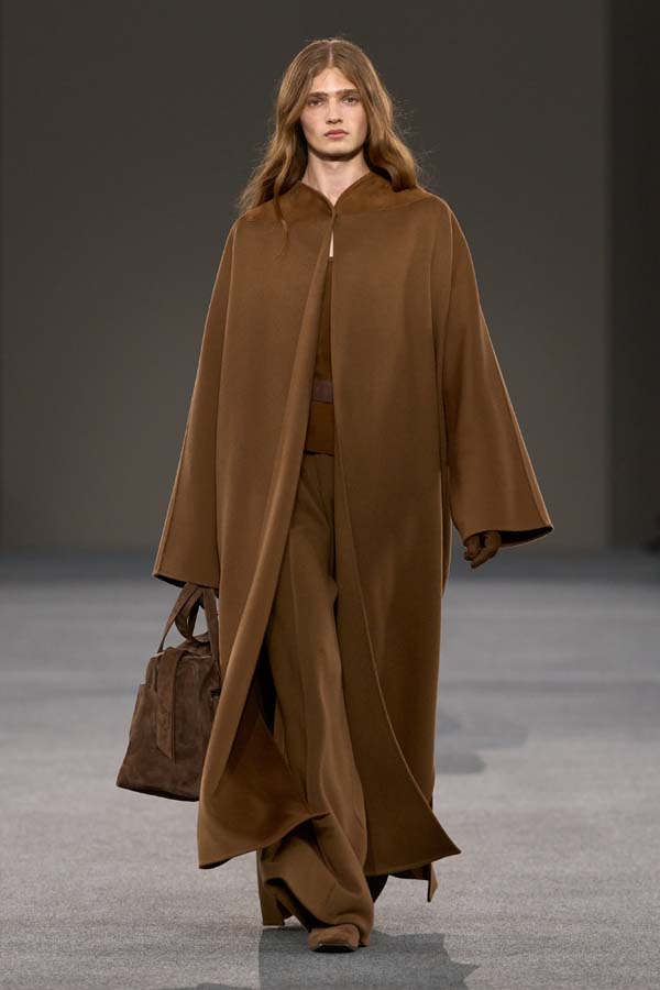 Ancient & Modern: Fall-Winter 2026 Fashion Show | Max Mara